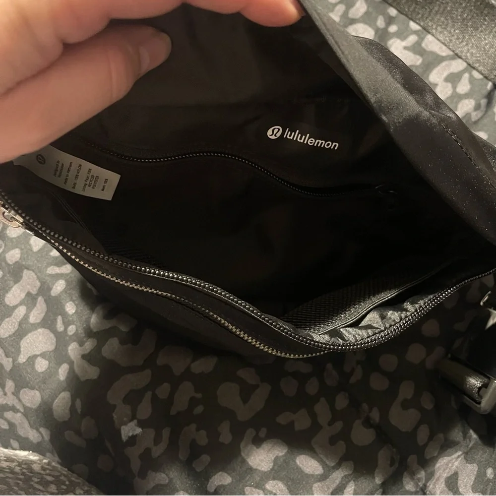 Lululemon City Adventurer Belt Bag in black - Picture 2 of 2